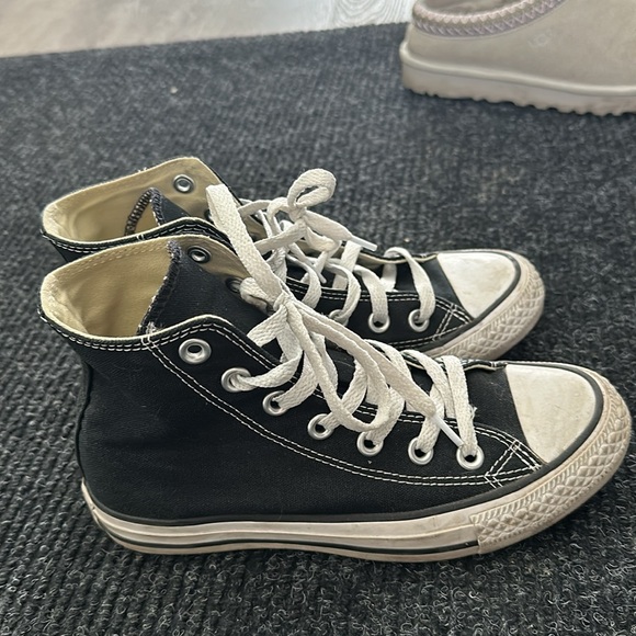 Converse high tops, in pretty good condition - Picture 2 of 3